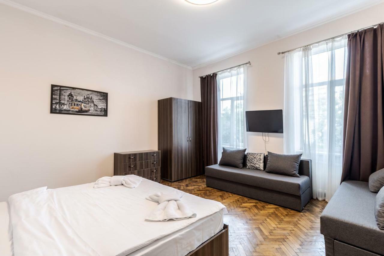 Kumpel Apartment Lviv Buitenkant foto